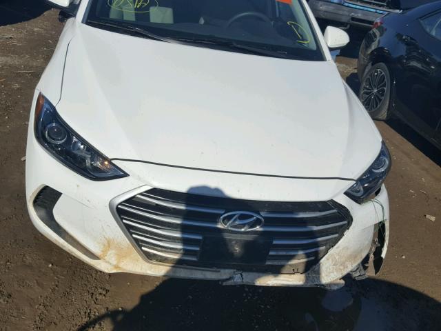 5NPD84LF5HH042230 - 2017 HYUNDAI ELANTRA SE WHITE photo 9