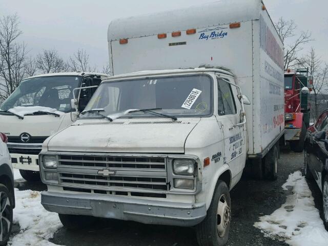 2GBHG31K9J4122686 - 1988 CHEVROLET G30 WHITE photo 1