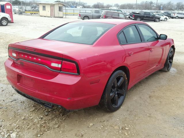 2B3CL3CG8BH550898 - 2011 DODGE CHARGER RED photo 4