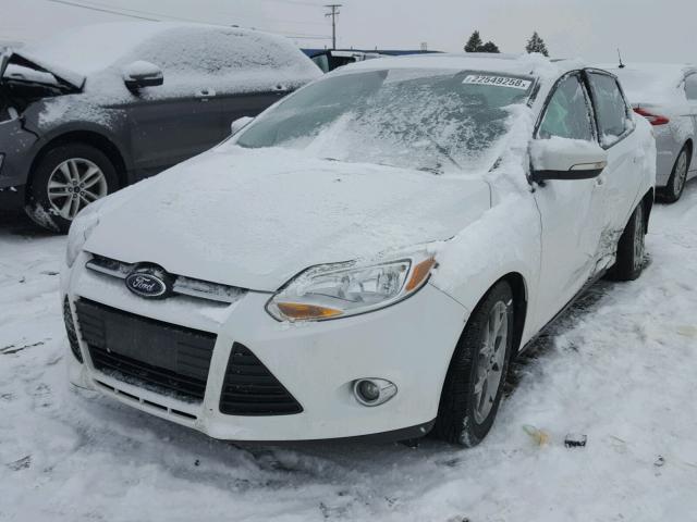 1FADP3F2XDL123161 - 2013 FORD FOCUS SE WHITE photo 2