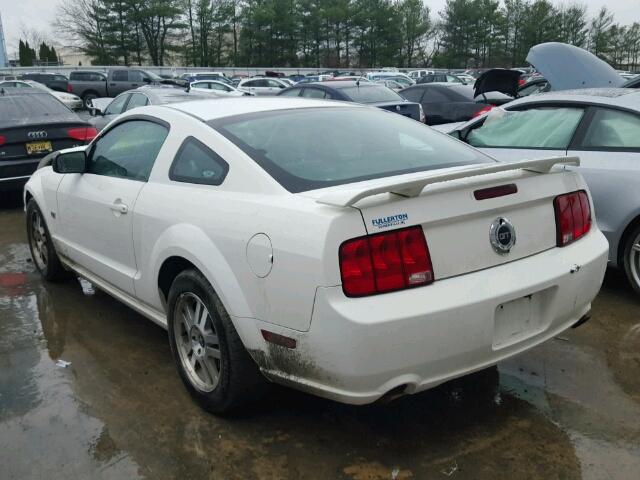 1ZVHT82H165184255 - 2006 FORD MUSTANG GT WHITE photo 3