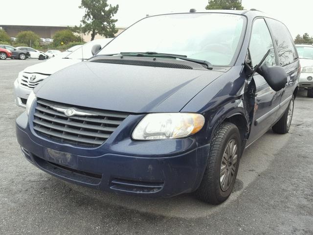 1C4GP45RX5B394191 - 2005 CHRYSLER TOWN & COU BLUE photo 2