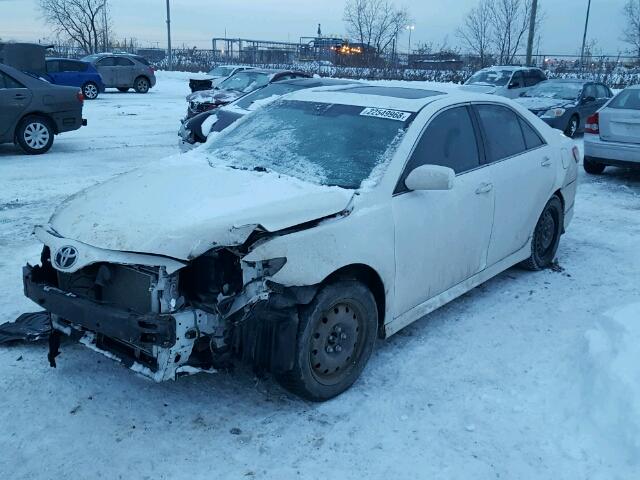 4T1BF3EK1BU618745 - 2011 TOYOTA CAMRY BASE WHITE photo 2