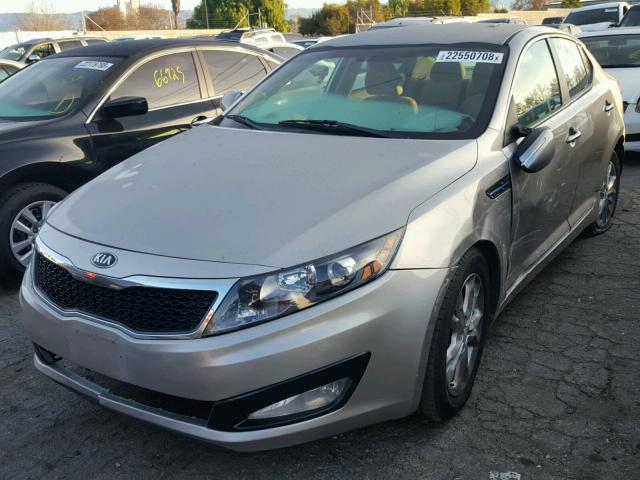 5XXGM4A76DG200326 - 2013 KIA OPTIMA LX SILVER photo 2