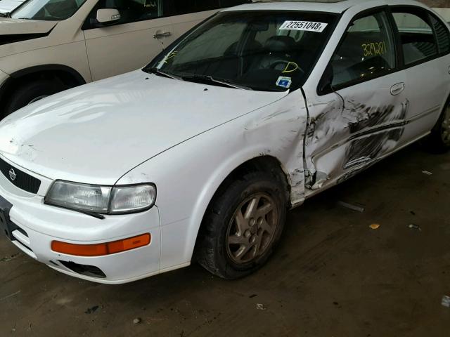 JN1CA21D1TM405680 - 1996 NISSAN MAXIMA GLE WHITE photo 9