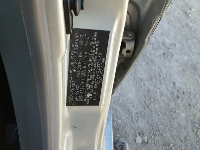 KMHCG45C22U371588 - 2002 HYUNDAI ACCENT GL SILVER photo 10