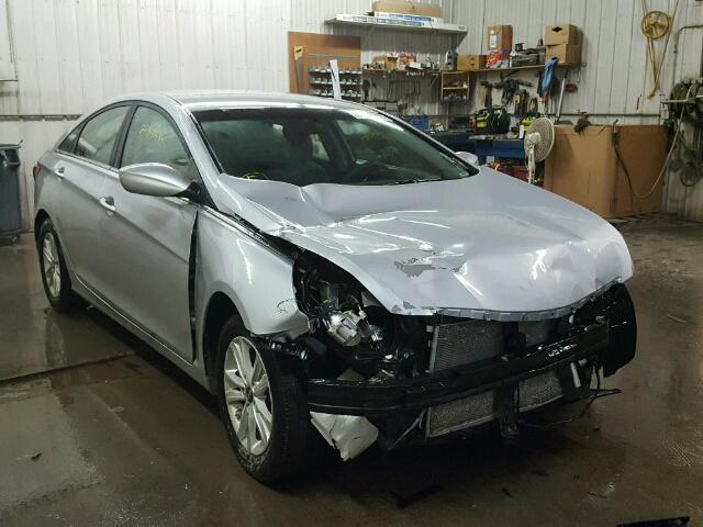 5NPEB4AC3BH129923 - 2011 HYUNDAI SONATA GLS SILVER photo 1