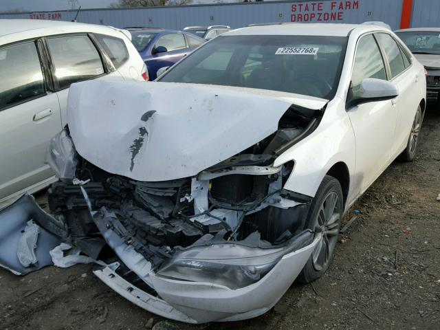 4T1BF1FK0GU209551 - 2016 TOYOTA CAMRY LE WHITE photo 2