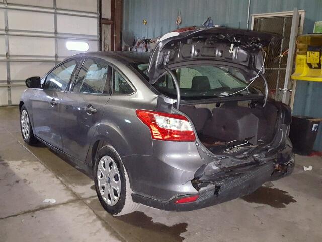 1FAHP3F20CL126490 - 2012 FORD FOCUS SE SILVER photo 3