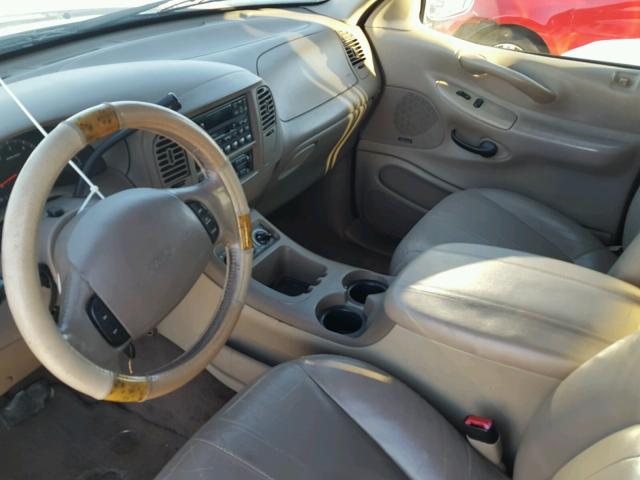 1FMRU17L1YLA26176 - 2000 FORD EXPEDITION BLUE photo 5