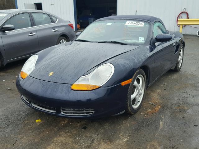 WP0CA2983YU623017 - 2000 PORSCHE BOXSTER BLUE photo 2