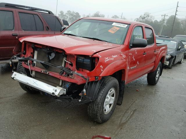 5TFJX4GN3CX010073 - 2012 TOYOTA TACOMA DOU RED photo 2