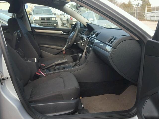 1VWAP7A35EC016408 - 2014 VOLKSWAGEN PASSAT S فضي صورة 5