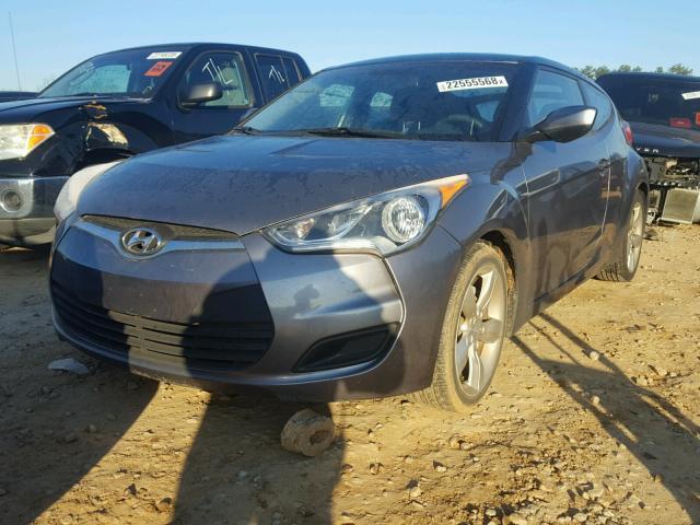 KMHTC6AD3CU029817 - 2012 HYUNDAI VELOSTER B GRAY photo 2