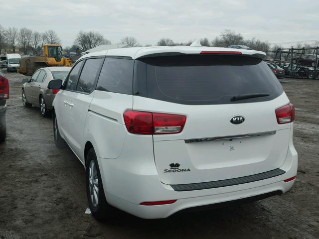 KNDMA5C13H6263270 - 2017 KIA SEDONA L WHITE photo 3