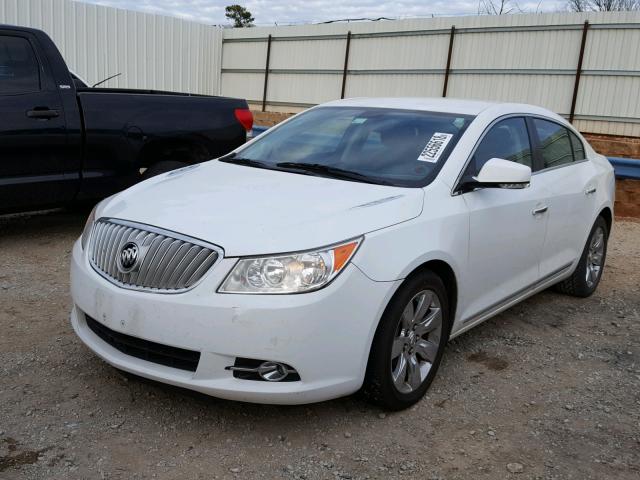 1G4GC5EGXAF203481 - 2010 BUICK LACROSSE C WHITE photo 2