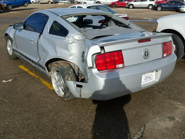 1ZVHT80N985147191 - 2008 FORD MUSTANG SILVER photo 3