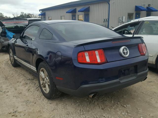 1ZVBP8AM3C5274219 - 2012 FORD MUSTANG BLUE photo 3