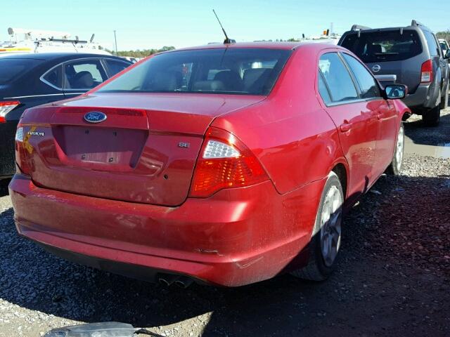 3FAHP0HA5BR262312 - 2011 FORD FUSION SE RED photo 4