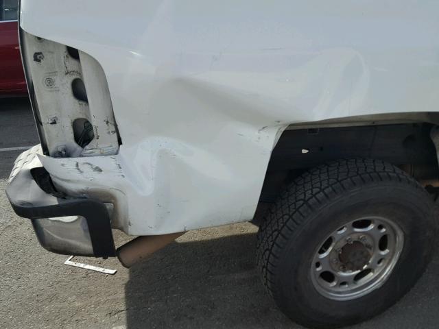 1GCHC24K17E576985 - 2007 CHEVROLET SILVERADO WHITE photo 9