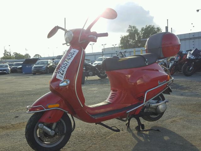 ZAPM198F615005153 - 2001 VESPA M198F RED photo 2