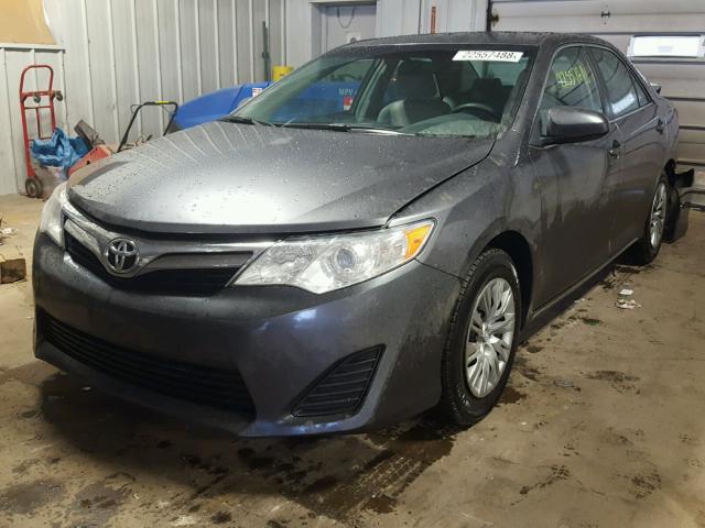 4T1BF1FK0EU364226 - 2014 TOYOTA CAMRY L GRAY photo 2