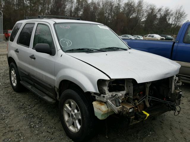 1FMYU03185KB30076 - 2005 FORD ESCAPE XLT SILVER photo 1