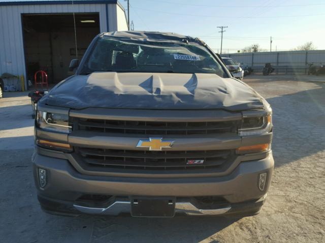 3GCUKREC6HG384151 - 2017 CHEVROLET SILVERADO BROWN photo 9