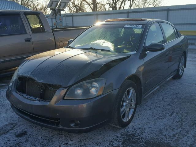 1N4BL11D45N906773 - 2005 NISSAN ALTIMA SE CHARCOAL photo 2