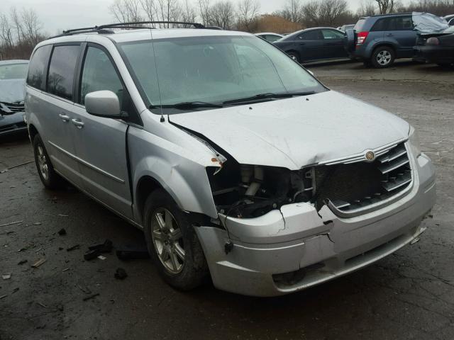 2A8HR54P38R103811 - 2008 CHRYSLER TOWN & COU SILVER photo 1