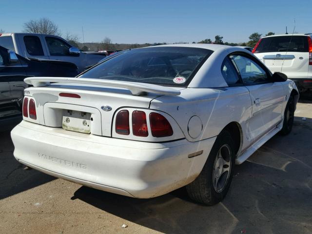 1FAFP4044WF137972 - 1998 FORD MUSTANG WHITE photo 4