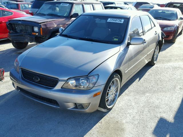 JTHBD192740090713 - 2004 LEXUS IS 300 GOLD photo 2