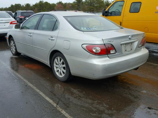 JTHBF30G520029419 - 2002 LEXUS ES 300 SILVER photo 3