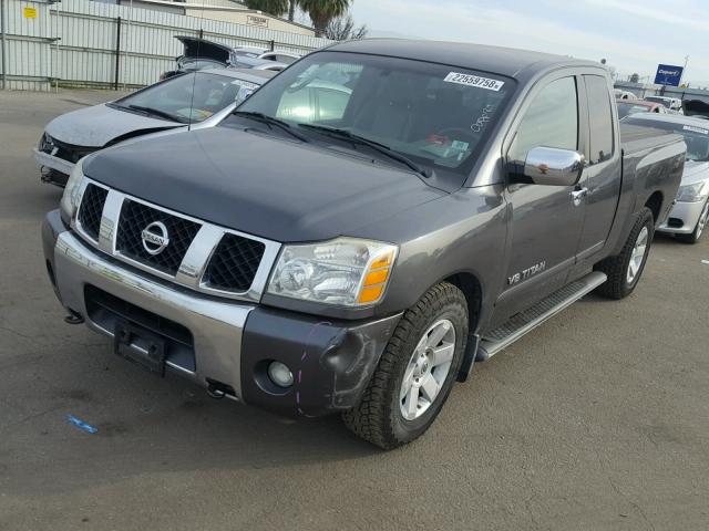 1N6AA06A15N511600 - 2005 NISSAN TITAN XE GRAY photo 2