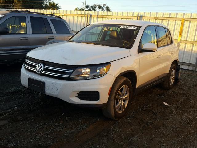 WVGAV7AX4CW540460 - 2012 VOLKSWAGEN TIGUAN S WHITE photo 2