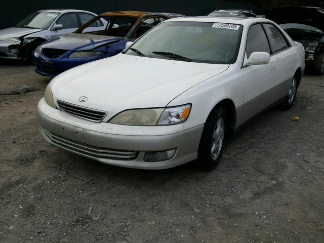 JT8BF28G8Y0251217 - 2000 LEXUS ES 300 WHITE photo 2