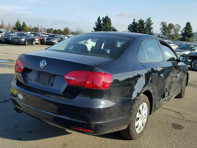 3VW2K7AJ4DM436529 - 2013 VOLKSWAGEN JETTA BASE BLACK photo 4