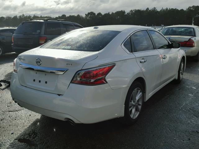 1N4AL3AP2FC278081 - 2015 NISSAN ALTIMA 2.5 WHITE photo 4