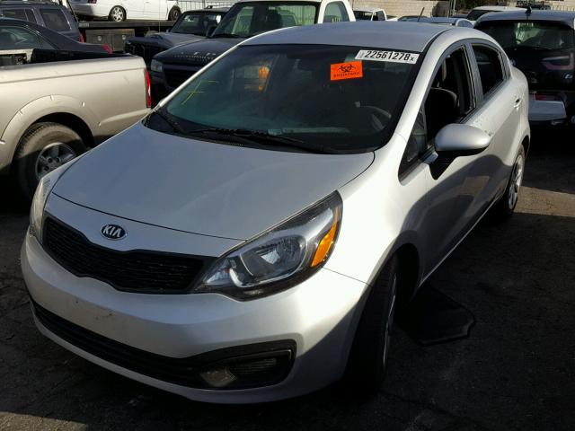 KNADM4A3XF6460596 - 2015 KIA RIO LX SILVER photo 2