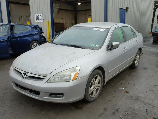 1HGCM56357A225004 - 2007 HONDA ACCORD SE SILVER photo 2