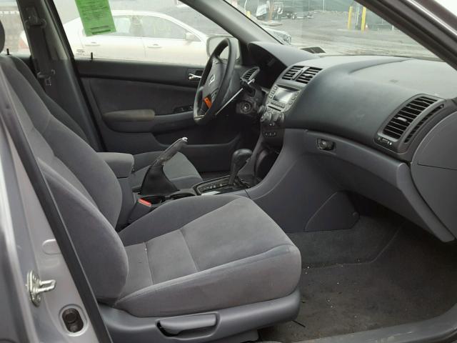 1HGCM56357A225004 - 2007 HONDA ACCORD SE SILVER photo 5