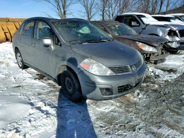 3N1BC11E08L405258 - 2008 NISSAN VERSA S GRAY photo 1