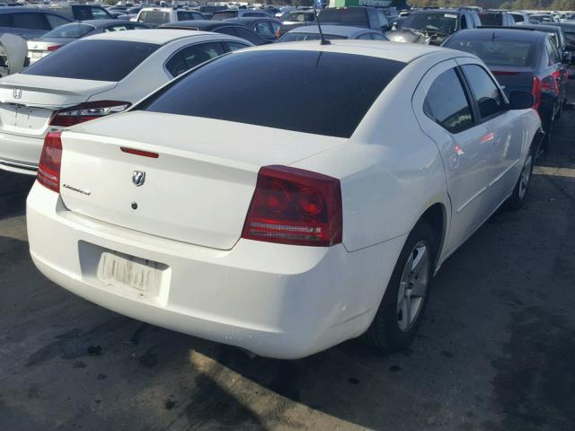 2B3KA43G78H279526 - 2008 DODGE CHARGER WHITE photo 4