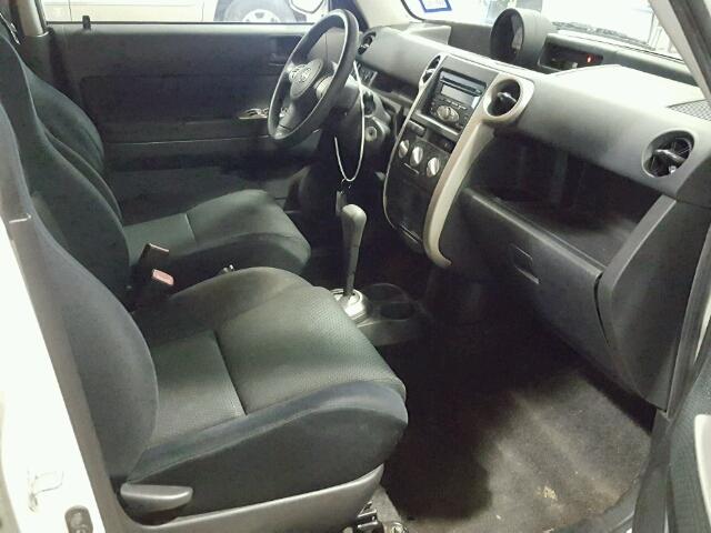 JTLKT324X64116684 - 2006 TOYOTA SCION XB 白色 照片 5