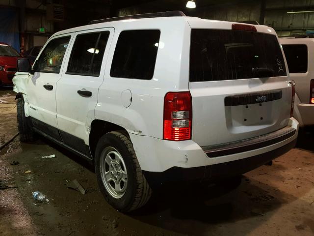 1C4NJPBA2ED785445 - 2014 JEEP PATRIOT SP WHITE photo 3