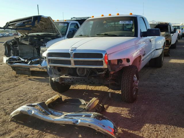 1B7MC3368WJ218104 - 1998 DODGE RAM 3500 WHITE photo 2