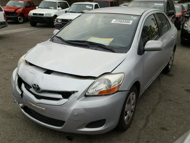 JTDBT923574002888 - 2007 TOYOTA YARIS SILVER photo 2