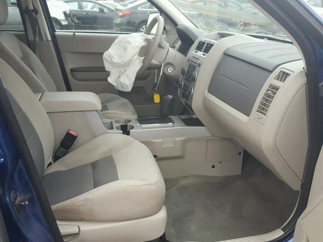 1FMCU03108KB46531 - 2008 FORD ESCAPE XLT BLUE photo 5