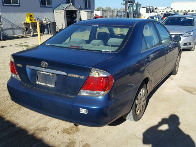 JTDBE30K953014210 - 2005 TOYOTA CAMRY LE ლურჯი ფოტო 4