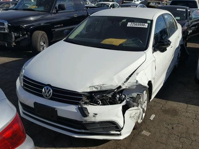 3VWD17AJ8FM267484 - 2015 VOLKSWAGEN JETTA SE WHITE photo 2